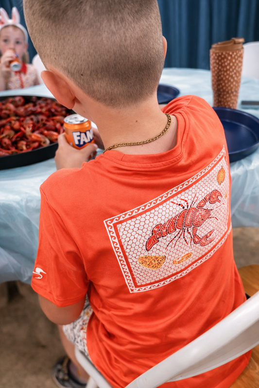 ridge athletic tee || crawfish mosaic