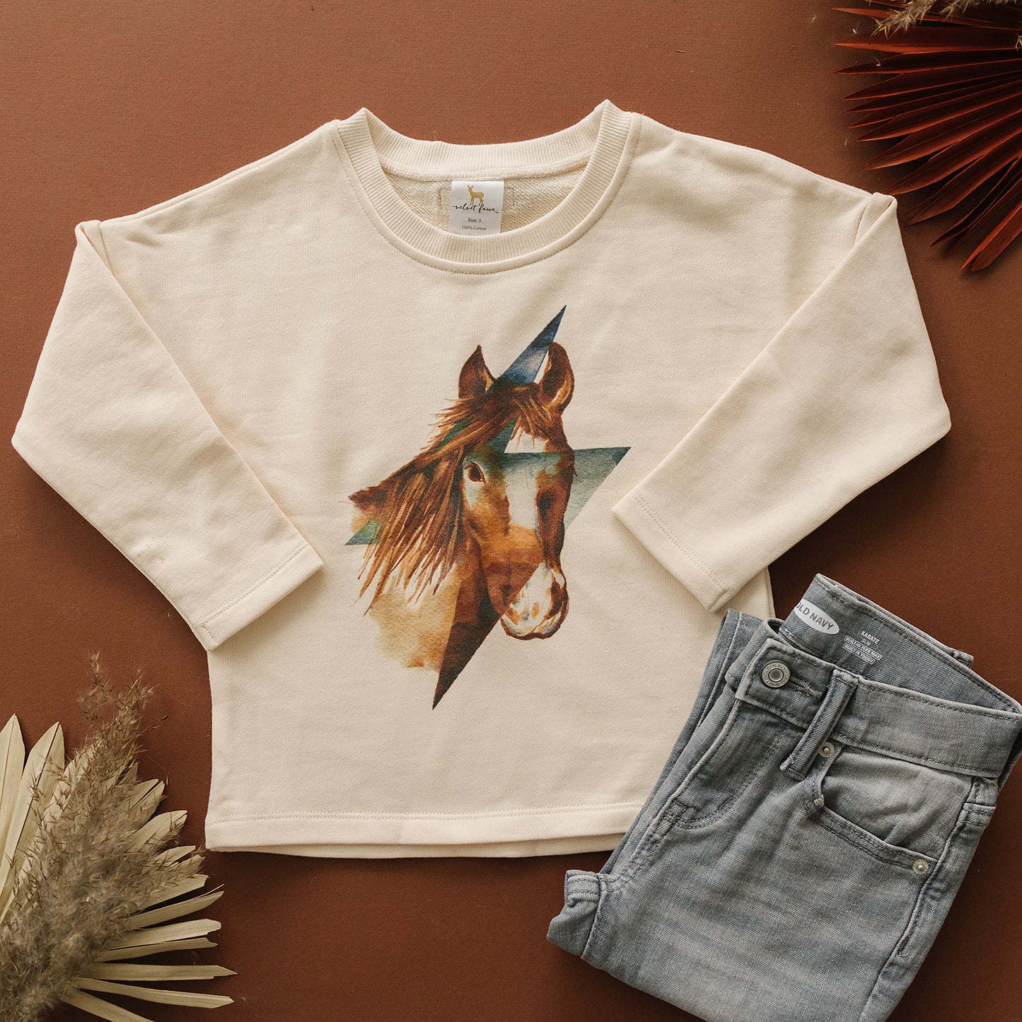finley tee || bolt