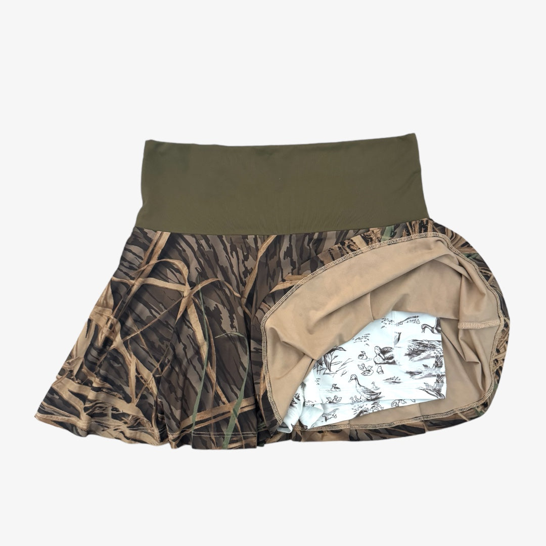 morgan upf 50+ skort (womens) || Mossy Oak® original shadow grass + heartland