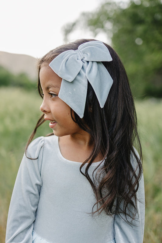 fable bow on clip || dusty blue velvet